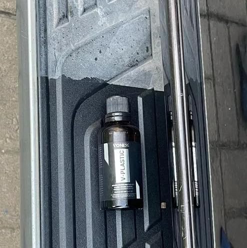 Vonixx V-Plastic Ceramic Coating โ For Exterior & Interior Plastics 50 ml (1.7 fl oz)