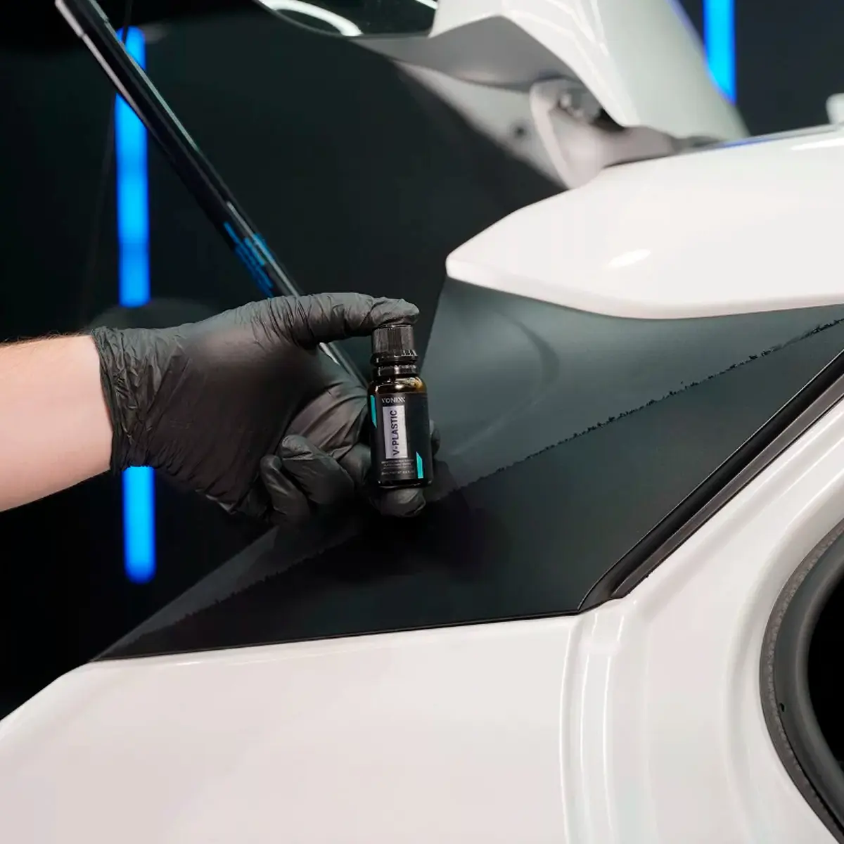 Vonixx V-Plastic Ceramic Coating – For Exterior & Interior Plastics 50 ml (1.7 fl oz)